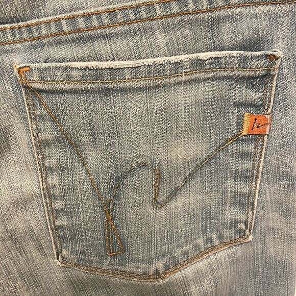 Citizens of Humanity Ingrid #002 Low waist flare distressed light wash - Picture 2 of 8